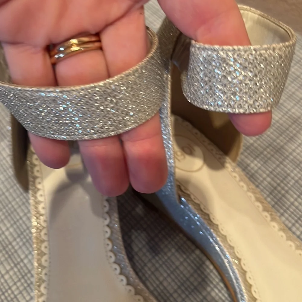 Girls Sz 3 Nordstrom 1901 Silver Sparkly Wedge Heels